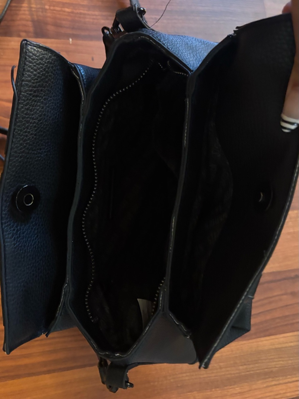 steve madden black crossbody purse - Picture 3 of 4